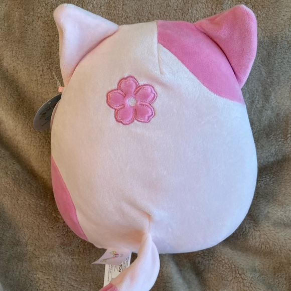 8” Roseanne Squishmallow Pink Sakura Flower Cat - Picture 5 of 6